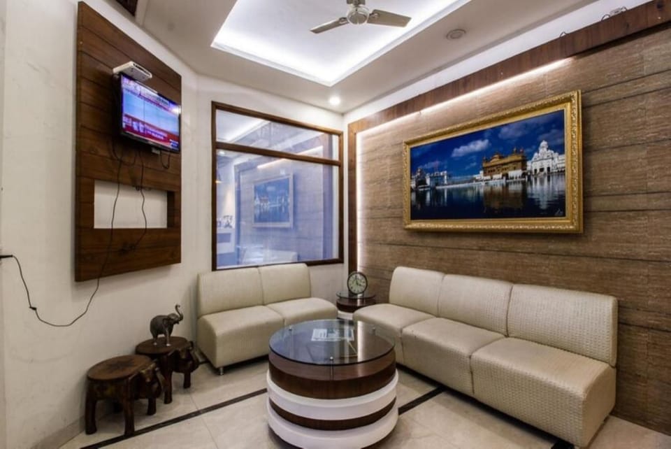Goroomgo Namaskar Residency Amritsar Hotel in Punjab, India