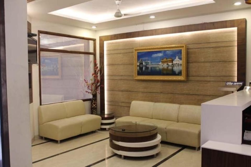 Goroomgo Namaskar Residency Amritsar Hotel in Punjab, India