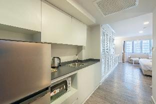 Neom Town Residence Apartment in Bangkok