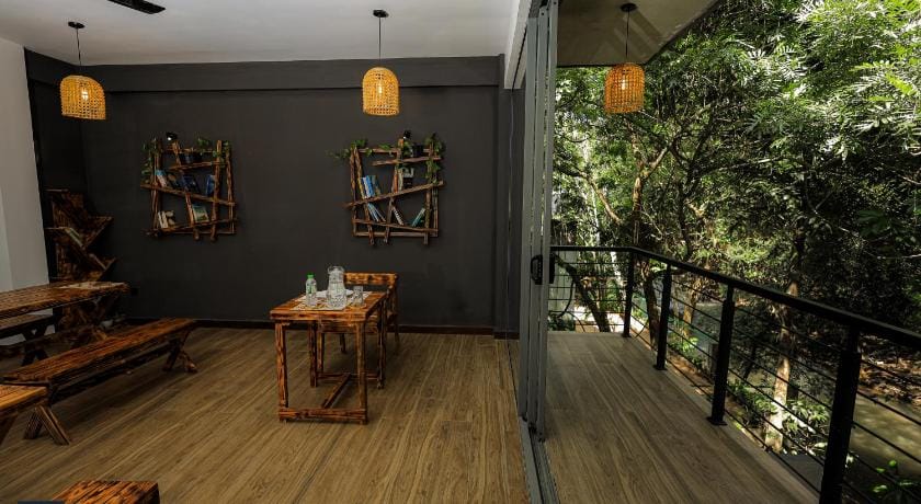 Forest Face Lodge Bed and Breakfast in Gangawatakorale