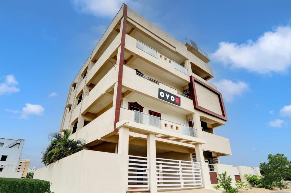 Super Hotel O J3 LUXURY ROOMS Hotel in Guntur