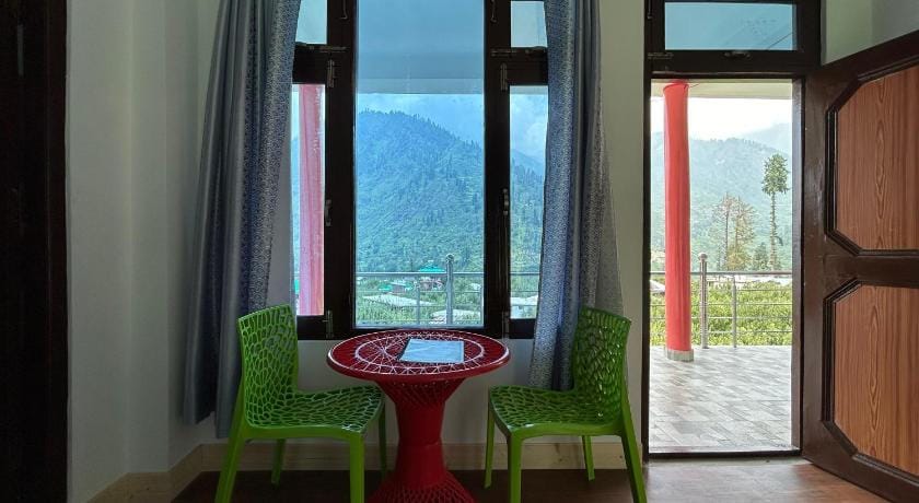 Majestic House and Bonkers on the go cafe Bed and Breakfast in Himachal Pradesh