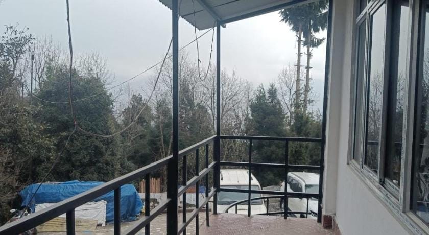 Vamoose Mountain Mist Vacation rental in India