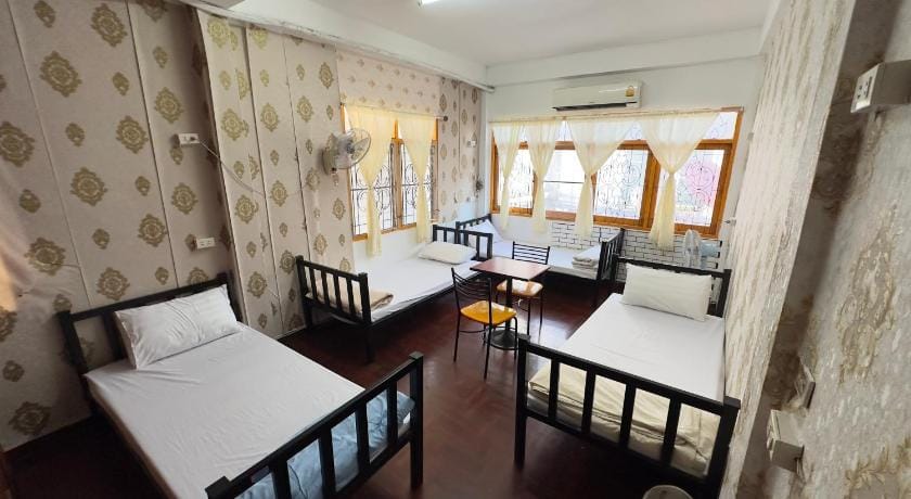 Yumatashi Hostel Apartment in Bangkok