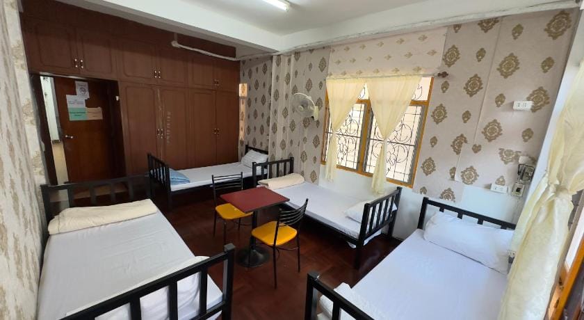 Yumatashi Hostel Apartment in Bangkok