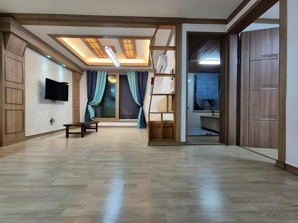 Tongyeong Sea Garden Pension Bed and Breakfast in South Korea