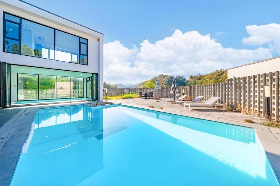 Riverheim Pool Villa Bed and Breakfast in Gyeonggi-do