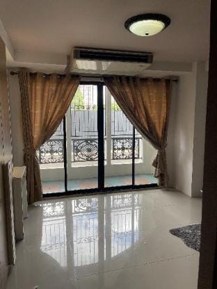 Single Room  ห้องเดี่ยวฌองเซลิเซ่แจ้งวัฒนะ  Apartment in Bangkok
