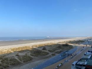 Apartment Nieuwpoort with Stunning Beach Views Apartment in Koksijde