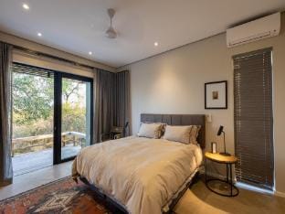 Villa in Hoedspruit with Drakensberg Views Vacation rental in South Africa