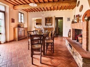 Farmhouse in Chianti with Pool and Garden Villa in Radda in Chianti
