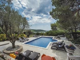 Holiday Home in Banjole near Sea Beach Vacation rental in Banjole