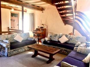 Golden Light Cottage Escape Vacation rental in Normandy