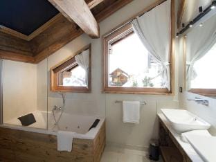 Chalet in Les Deux Alpes with Heated Pool Vacation rental in Les Deux Alpes