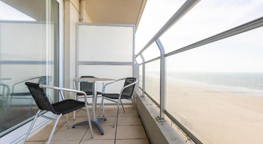 Apartment on the 9th floor with sea view Apartment in Middelkerke