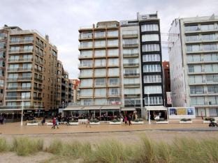 Seaside Comfort with Parking Apartment in Koksijde
