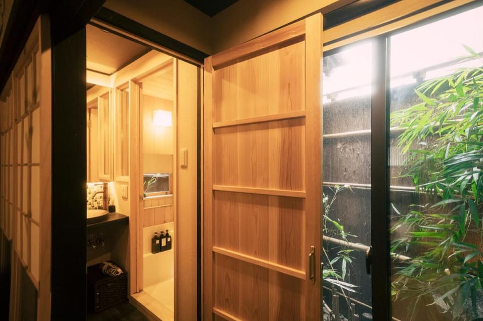 Tanimachi-kun, Hoshiya, Shimizuya Hotel in Kyoto
