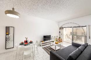 Protaras O2 Seaside Suite Apartment in Paralimni