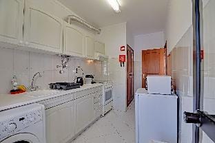 VILAMOURA BALCONY WITH POOL by HOMING Apartment in Quarteira