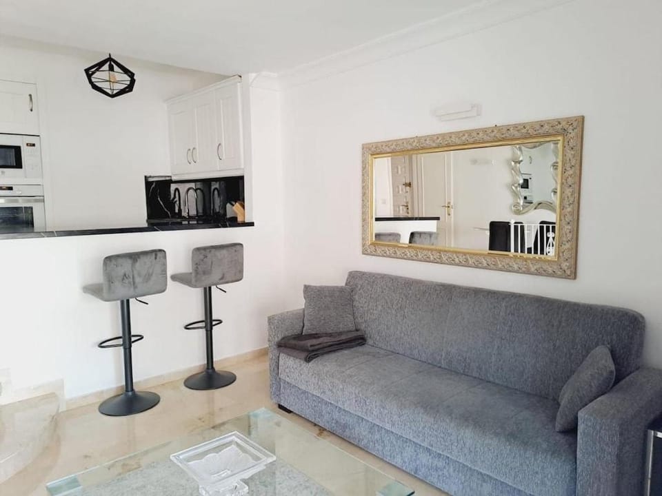 Exquisite Apartment in Noctua Estepona Paradise 017, Palmeras de Benavista Urbanization Apartment in Costa del Sol
