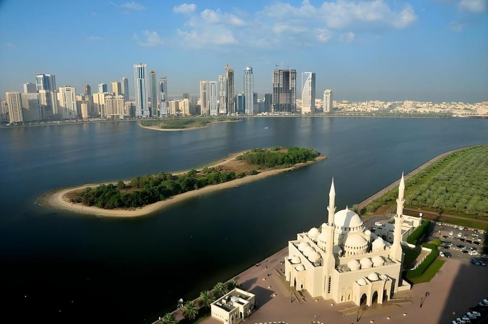 Arnim Suite-3 Bedrooms Apartment Apartment in Al Sharjah