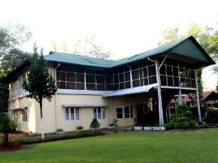 Chowkidinghee Heritage Tea Bungalow Vacation rental in India
