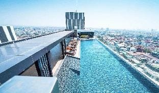 Best Location In Pattaya, Sky Pool & Infinity Edge Apartment in Pattaya City