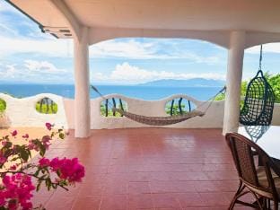CasaBlanca Puerto Galera Villa in Puerto Galera