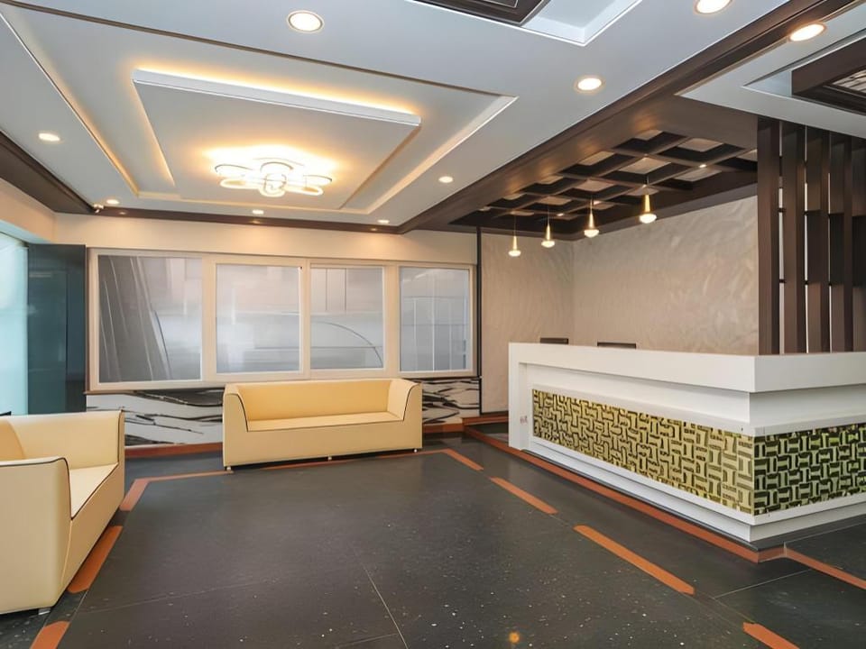 FabHotel Savi Inn - Nr. Mantri Square Mall Hotel in Bengaluru