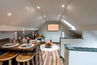 Lud's Snug - Cosy 3 Bed Apt With WiFi/Desk/Parking Vacation rental in High Peak District