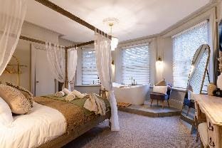 Calming Crescent - Luxury 4 Bed Apt Parking/WiFi Apartment in High Peak District
