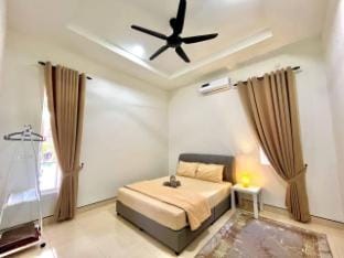 Delima Guesthouse (2 bedroom, 1 toilet) Vacation rental in Kedah