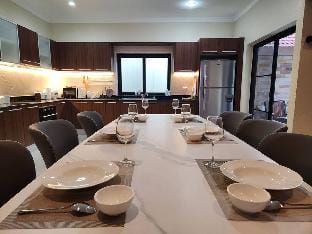 Phratamnak Seaside Pool Villa Villa in Pattaya City