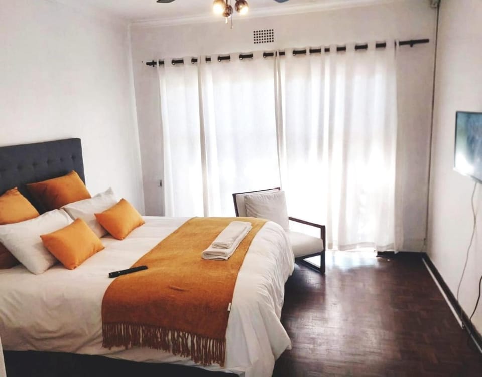 Cozy Retreat Ferndale Vacation rental in Sandton