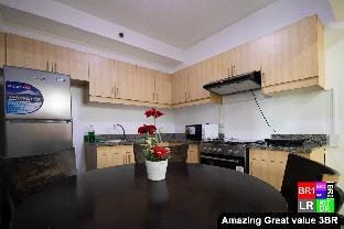 Charming 3-Bedroom Tivoli Mandaluyong with Two Pools, Gym, High Value, and Spacious Public Garden Apartment in Mandaluyong