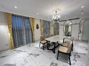 5 Bedrooms and 4 Bathrooms in the emerald. Apartment in Laos