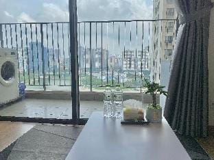Vinhome D'capitale Studio Lake View - Lara Housing Apartment in Laos