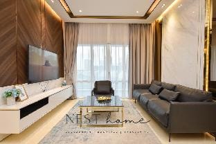 【New!】Grandeur Designer Suite【5mins walk to CIQ!】 Vacation rental in Johor Bahru
