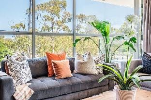 Stylish Comfort at the Luxurious Tramonto Apartment in Cape Town