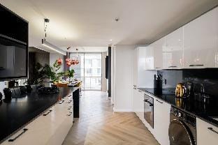 Waterfront Elegance at Harbour Bridge 413 Apartment in Cape Town