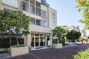 Escape to Exquisite Ellesmere 401 Apartment in Cape Town