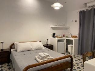 High Point Apartments Fira Apartment in Thera