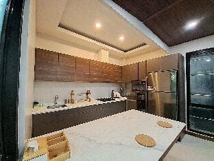 THE ZENITH 7BR Villa Private Pool Mountain View Villa in West Java
