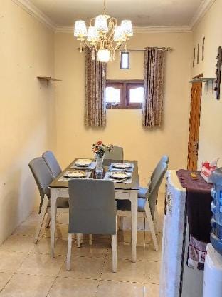 Bubulak Homestay Privat Pool Villa in West Java