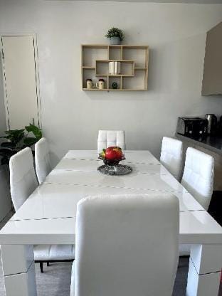 Apartment in central Auckland -Free Carpark & pool Apartment in Auckland