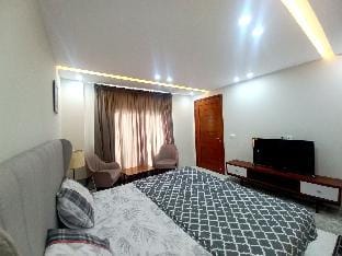 Stunning Lux 1 BR Urban Loft in LHR Vacation rental in Lahore