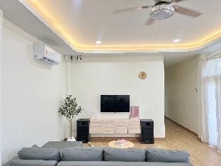 Tiny Piny Pool Villa Nakhon Pathom Villa in Thailand