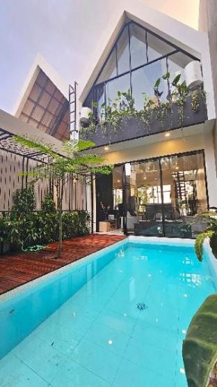 Aesthetic Villa bandung lembang With Private Pool Villa in Parongpong