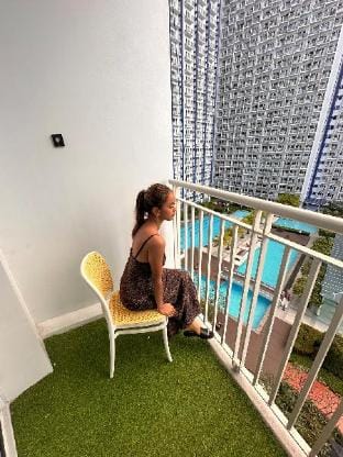 Makati SM Jazz Condo with Balcony Casa SuperChica Apartment in Makati