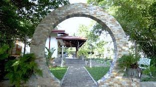 Saveska Apartments-Non Residents only Apartment in Western Province